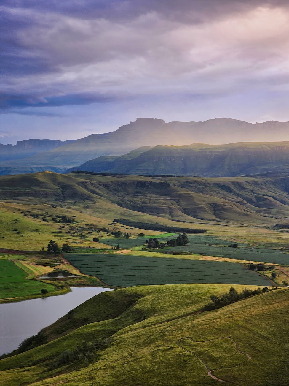 breathtaking view of drakensberg mountains