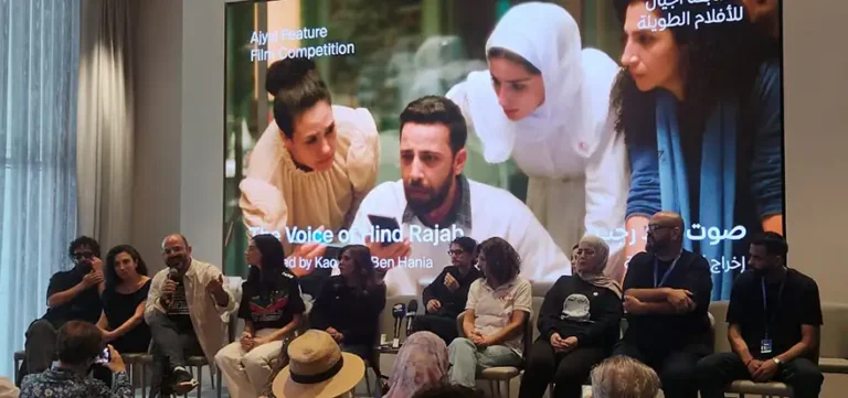 the cast and the Palestine Red Crescent Society team