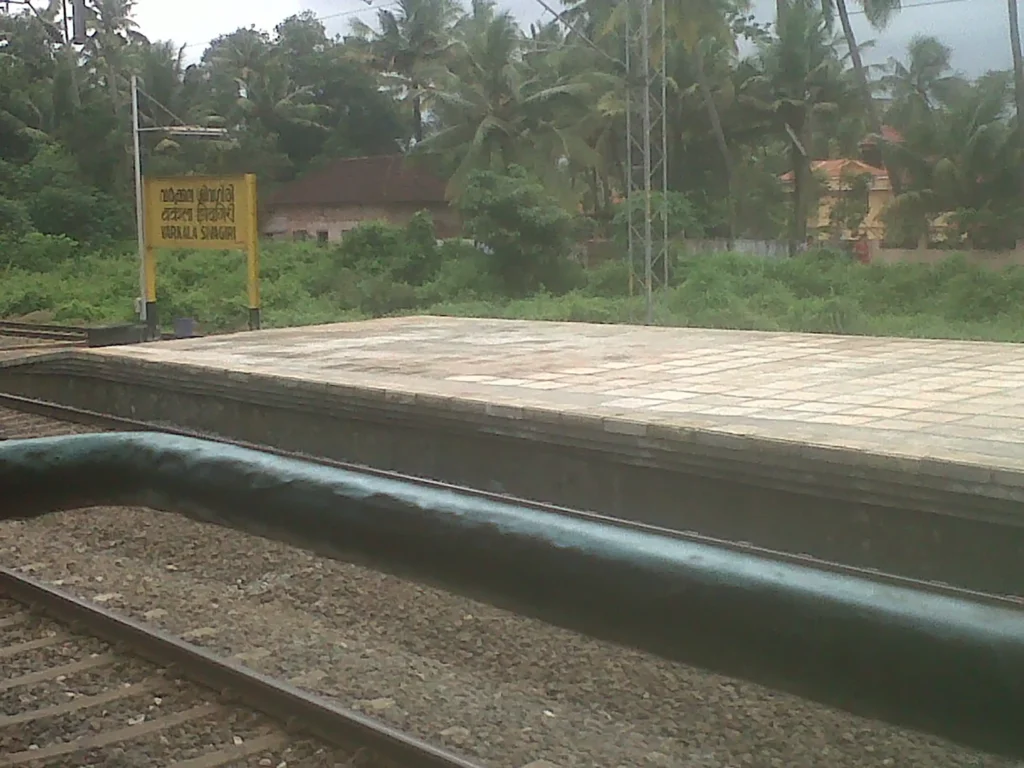 On March 30, the small coastal town of Varkala in Kerala is set to be officially named a ‘Zero Waste City’ by the United Nations Human Settlements Programme (UN-Habitat) and the United Nations Environment Programme (UNEP) .
This recognition places Varkala among a select group of 20 urban settlements worldwide celebrated for their commitment to sustainable waste management. While the accolade is a significant honour, it prompts a deeper inquiry: What does it truly mean to be a ‘Zero Waste City,’ and how does Varkala’s model stand as a replicable example, especially when compared to other cities in the UN’s programme?